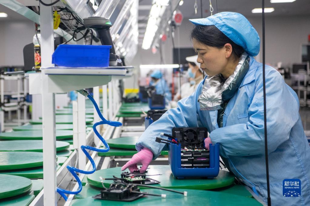 企業轉型升級助力重慶經濟高質量發展 聚焦通信與自動控制技術研究